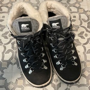 SOREL Out and about boot. Waterproof. 8.5